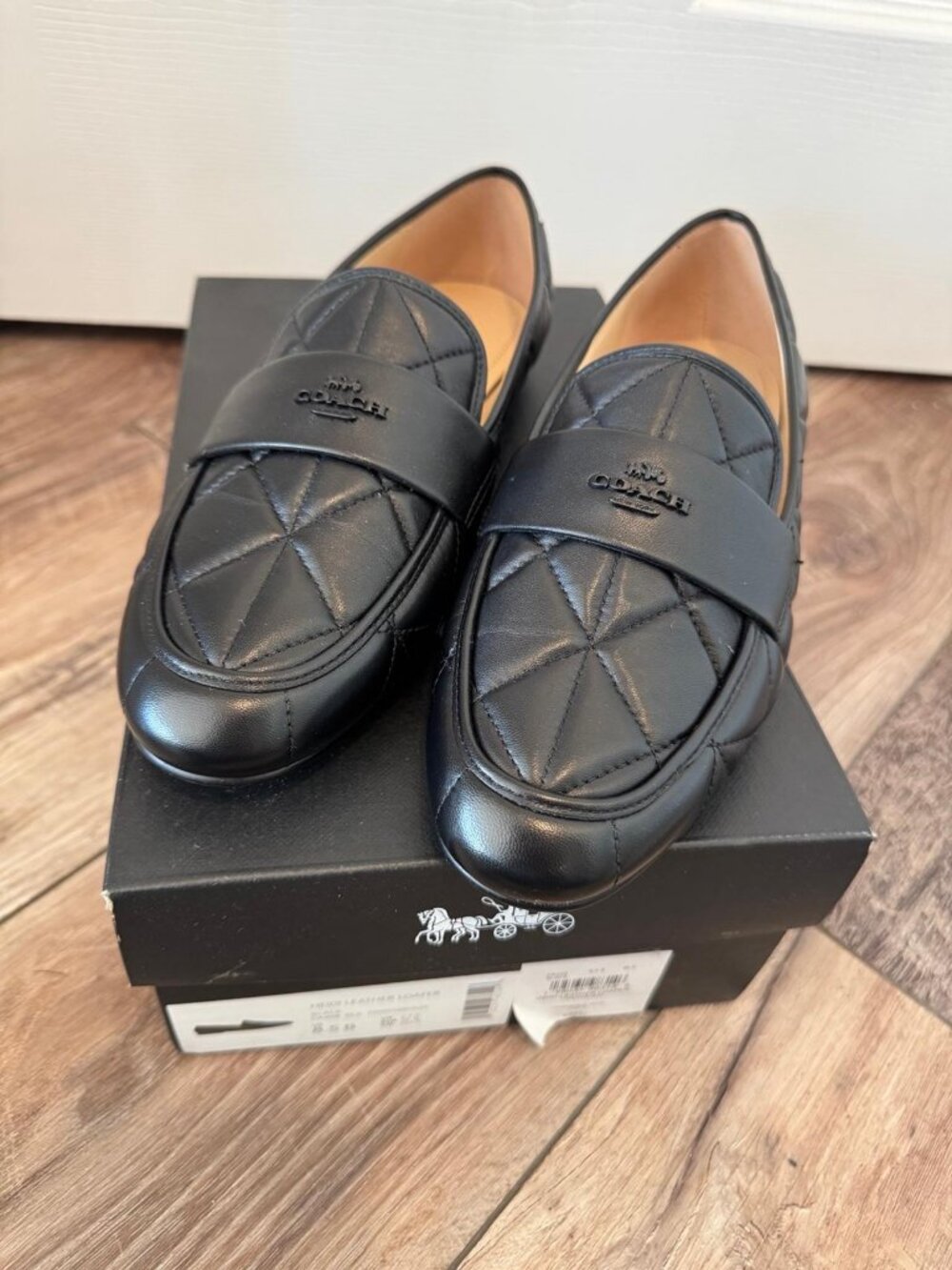 Coach Black Leather Loafer Like New Worn Once Size 8.5 (39) - Picture 9 of 10